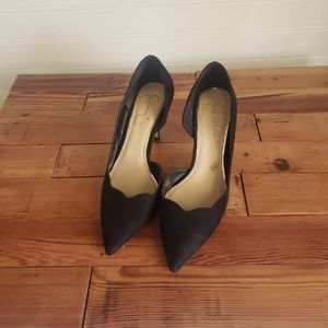 Jessica Simpson Scalloped edge heels